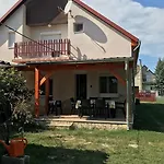 بيت للعطل Lukacs Nyaralohaz