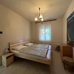 بيت للعطل Lukacs Nyaralohaz *