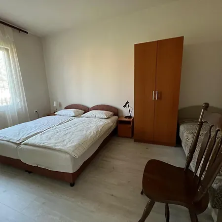 Lukacs Nyaralohaz بالاتونفينيفيس