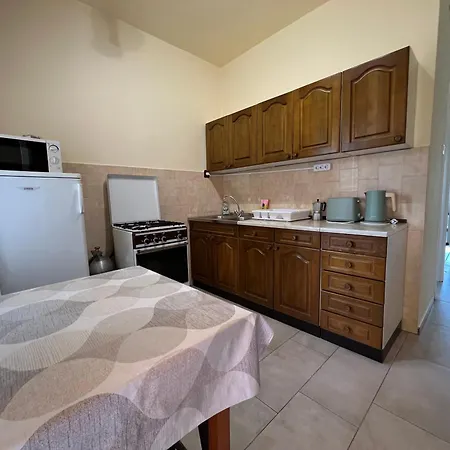 Lukacs Nyaralohaz Holiday home Balatonfenyves