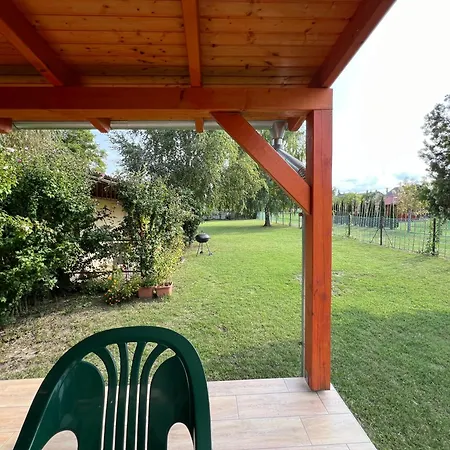 Lukacs Nyaralohaz Balatonfenyves