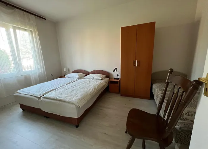 Lukacs Nyaralohaz Balatonfenyves