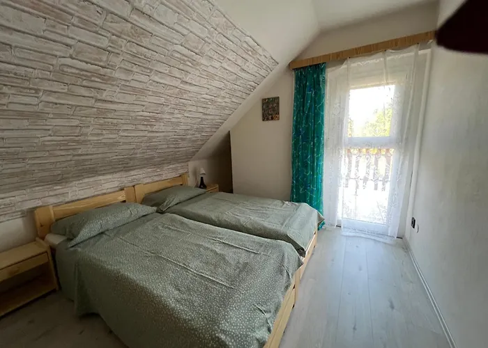Lukacs Nyaralohaz * Balatonfenyves