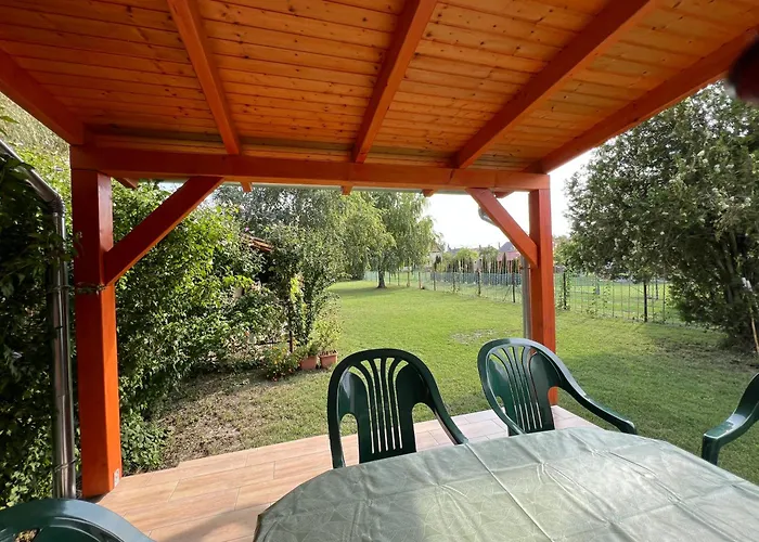 Holiday home Lukacs Nyaralohaz Balatonfenyves